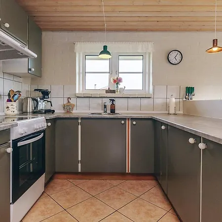 6 Person In Harboore-by Traum