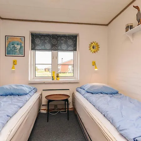 6 Person In Harboore-by Traum *