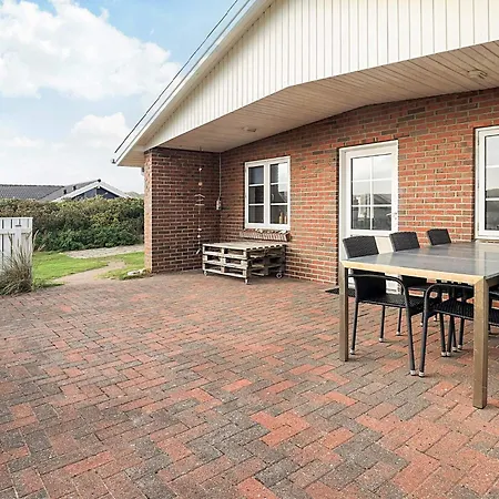 6 Person In Harboore-by Traum * Vejlby (Harboore)