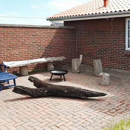 6 Person In Harboore-by Traum *